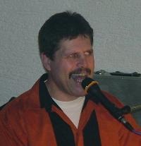 Ralf Weitzel (Keyboard, Gitarre und Gesang)